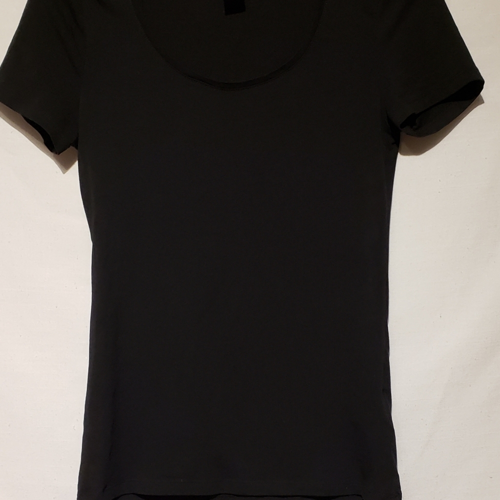 H&M print logo t-shirt with "More Bachata"